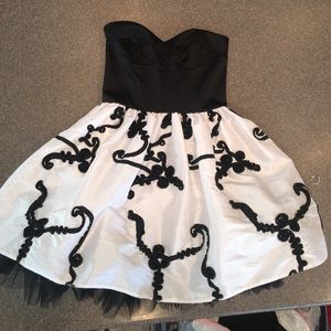 Ruffle black rose dress